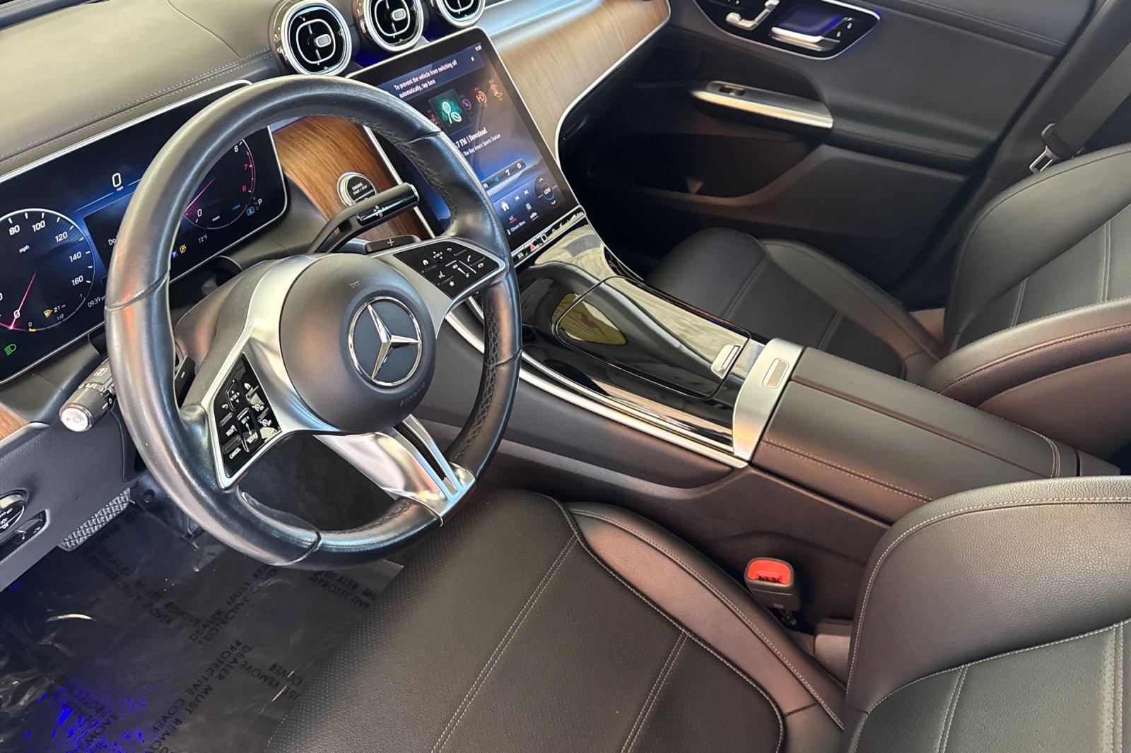 Used 2024 Mercedes-Benz GLC 300 4MATIC image 10