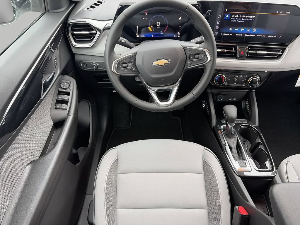 New 2026 Chevrolet TrailBlazer LT w/ LT Cold Weather Package FWD image 10