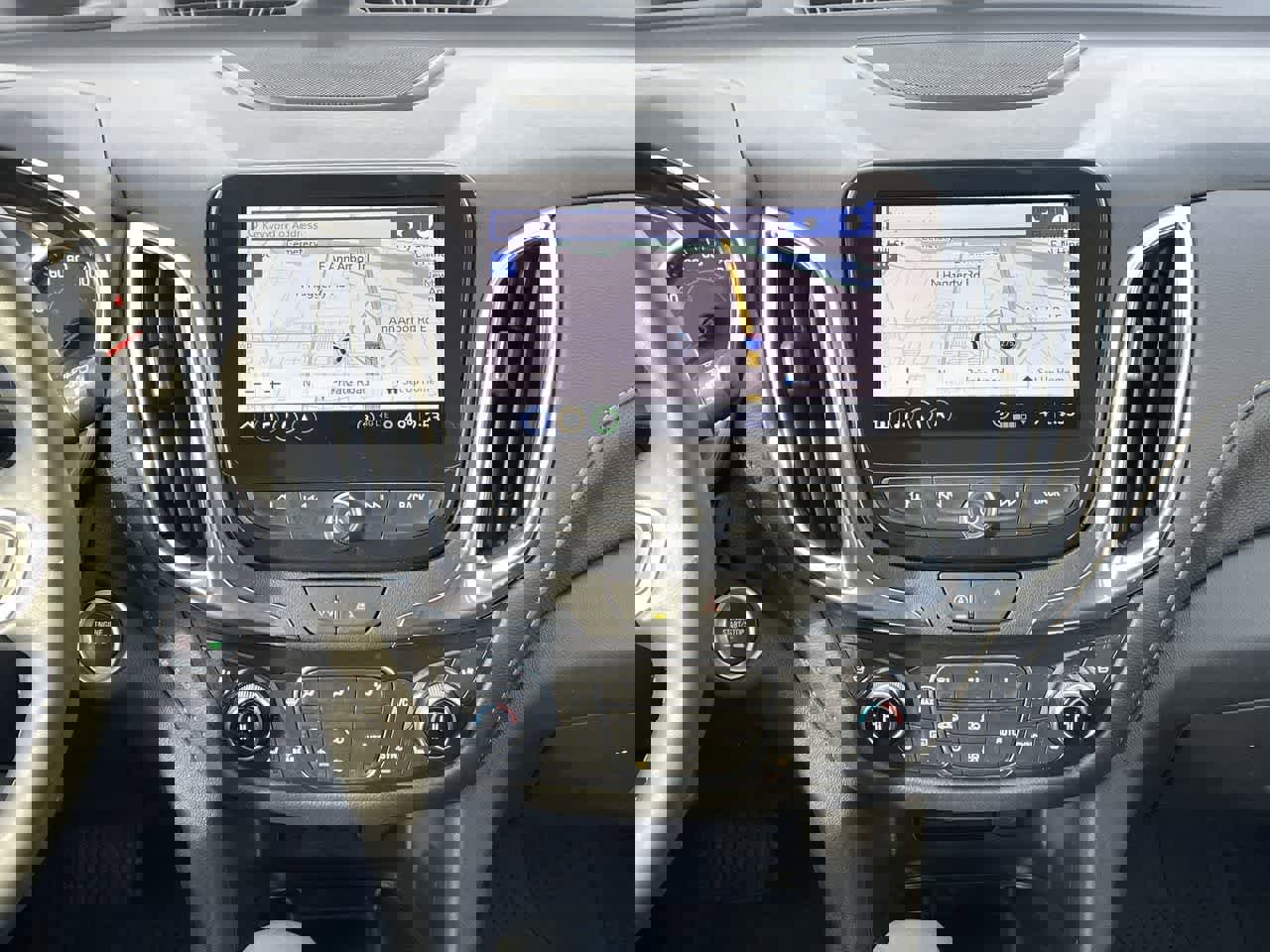 Used 2023 Chevrolet Equinox Premier image 13