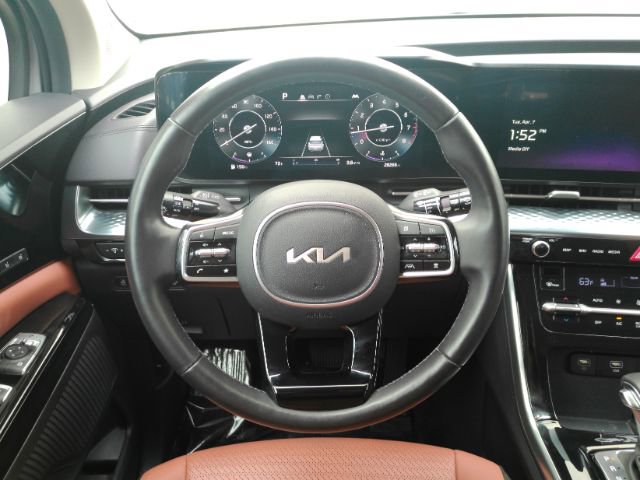 Used 2024 Kia Carnival SX Prestige image 42