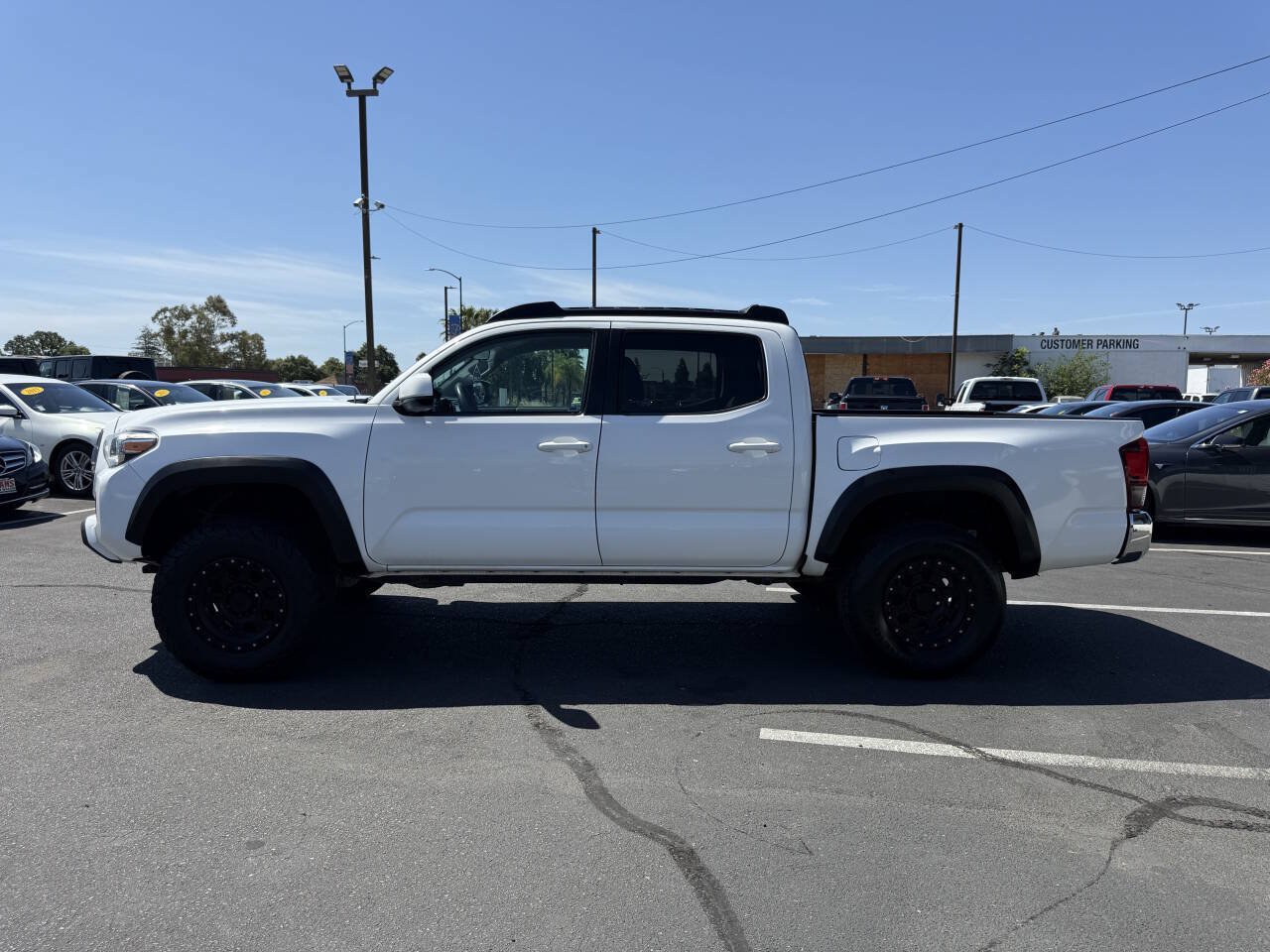 Used 2018 Toyota Tacoma SR5 RWD image 6