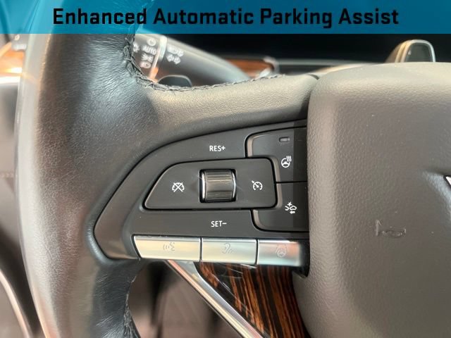 Used 2023 Cadillac Escalade Premium Luxury AWD/4WD image 21