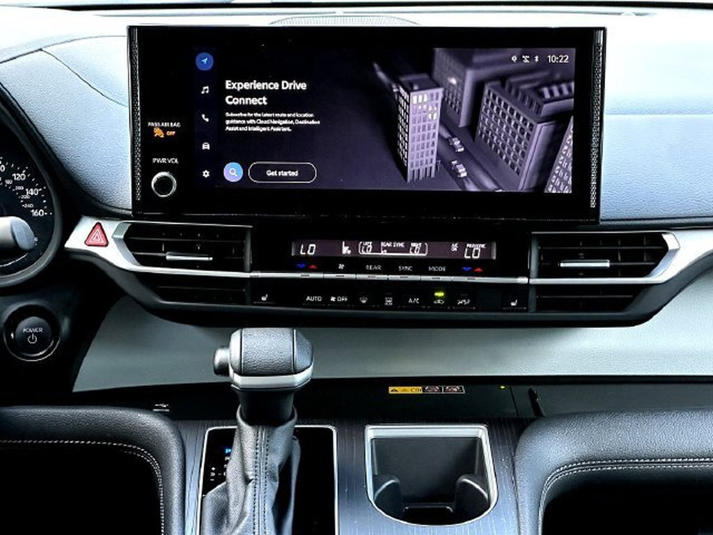 Used 2025 Toyota Sienna XLE FWD image 30