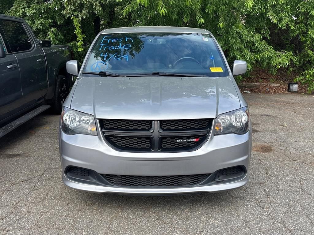 Used 2017 Dodge Grand Caravan SE FWD image 4