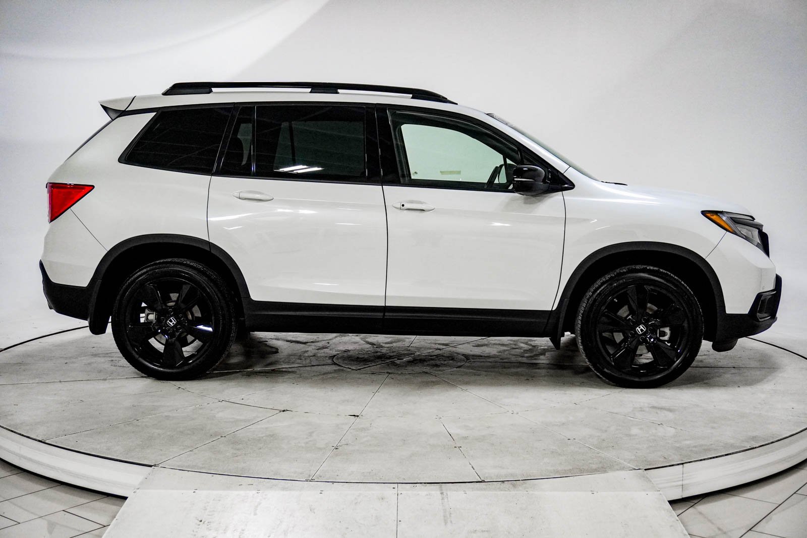 Used 2021 Honda Passport Elite image 12