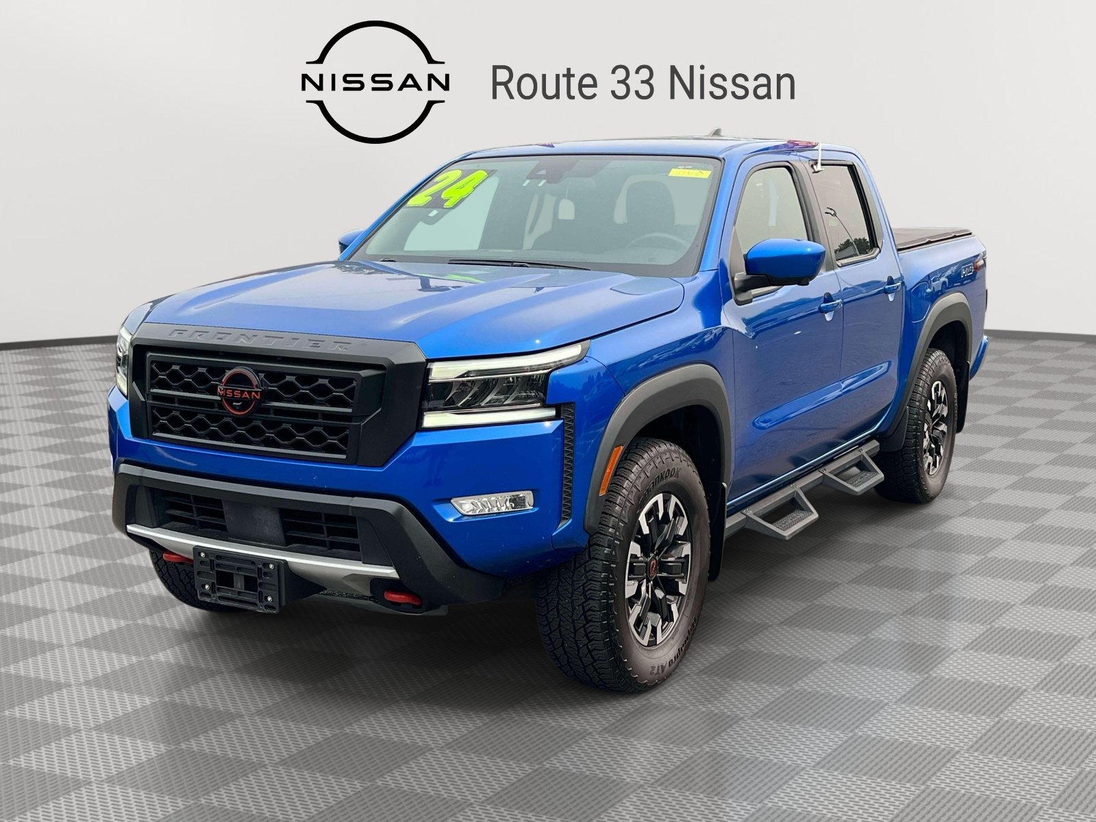 Used 2024 Nissan Frontier PRO-4X w/ Pro Convenience Package AWD/4WD image 2