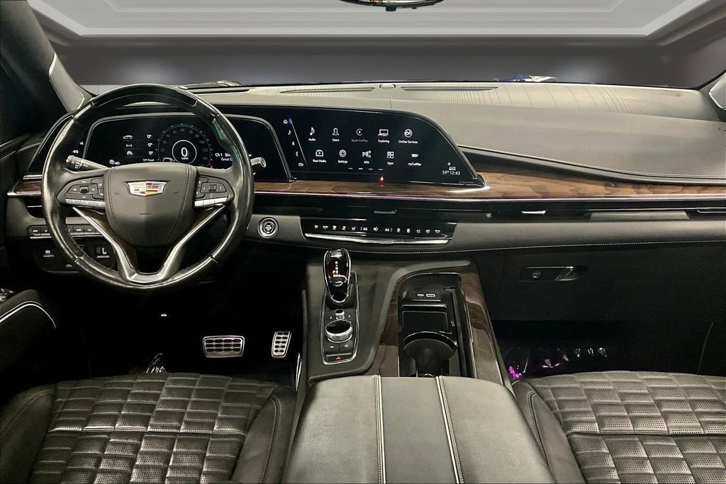 Used 2023 Cadillac Escalade ESV Premium Luxury Platinum w/ LPO, Floor Liner Package AWD/4WD image 7
