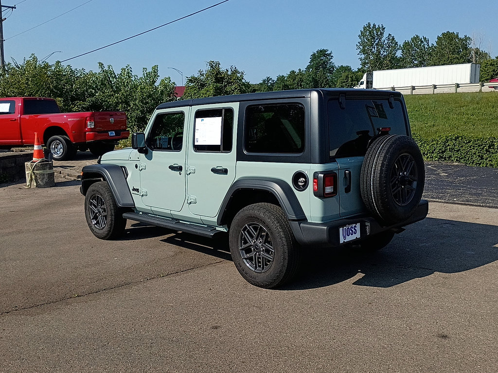 Used 2024 Jeep Wrangler Unlimited Sport AWD/4WD image 5