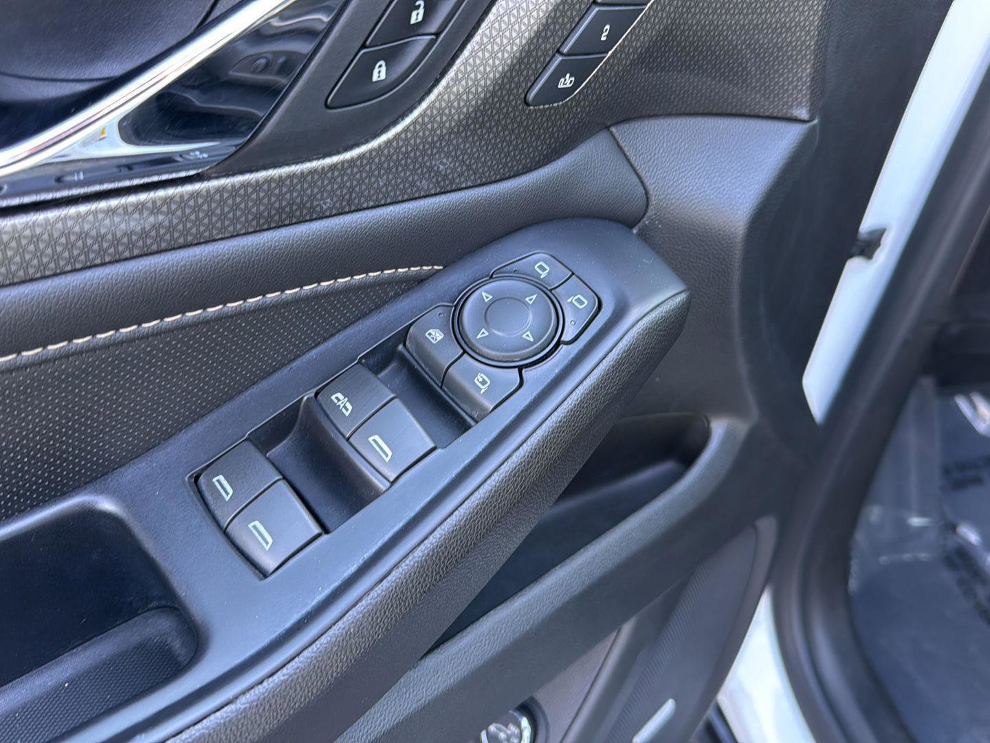 Certified 2022 Chevrolet Traverse Premier w/ Redline Edition image 30