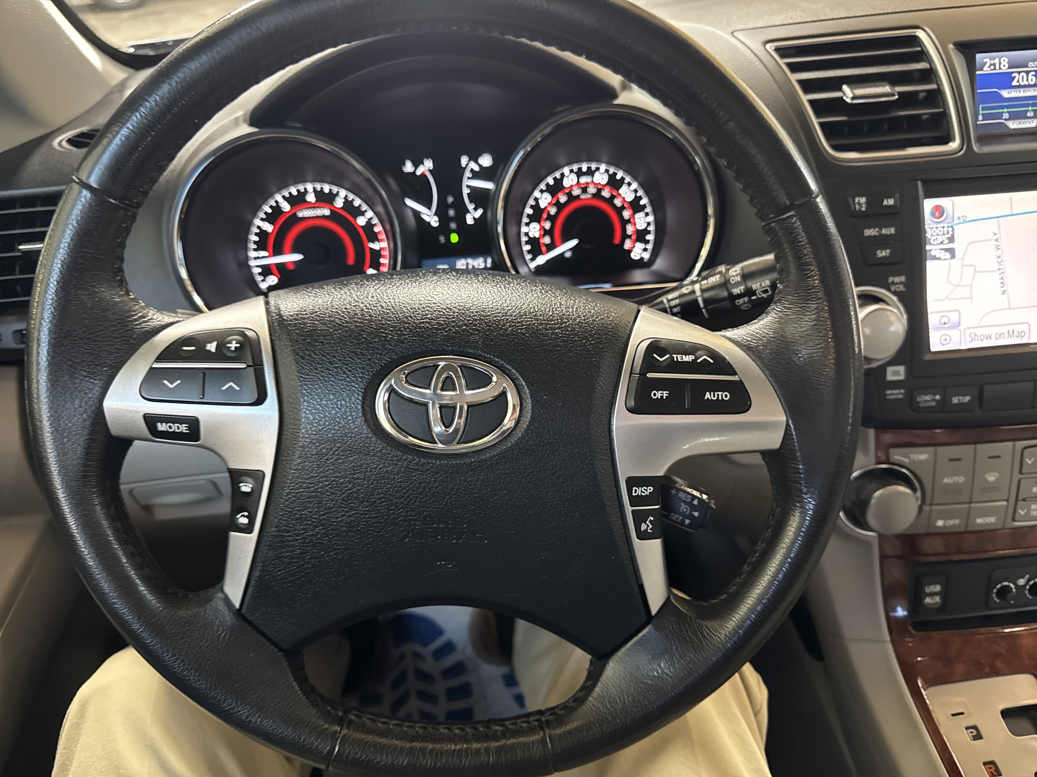 Used 2012 Toyota Highlander Limited image 28