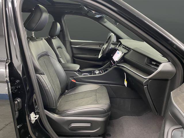 New 2026 Jeep Grand Cherokee Altitude image 33