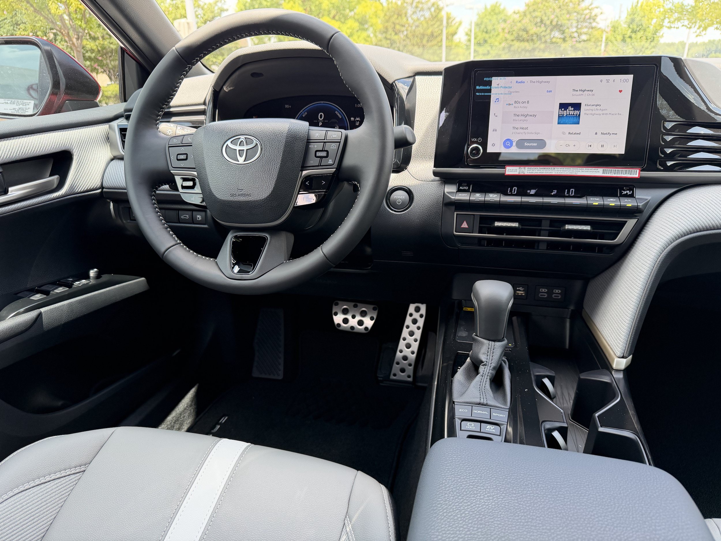 New 2026 Toyota Camry SE FWD image 3