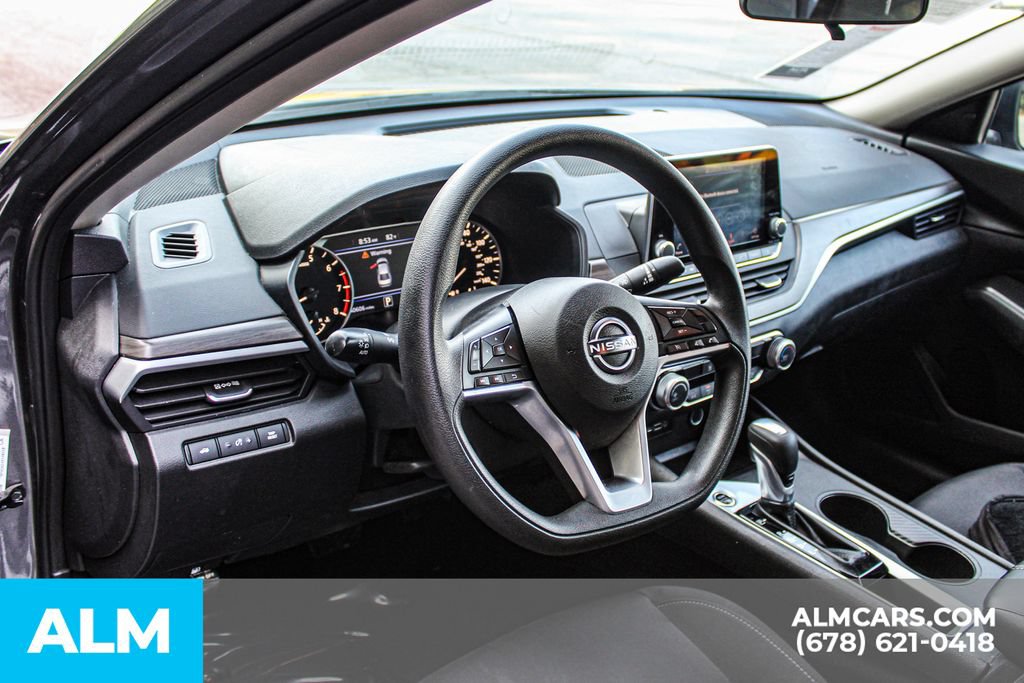 Used 2025 Nissan Altima 2.5 SV FWD image 22
