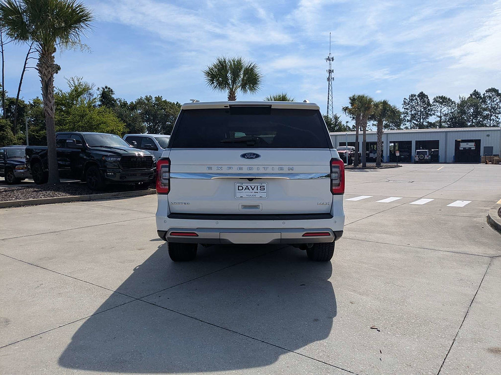 Used 2024 Ford Expedition Max Limited RWD image 4
