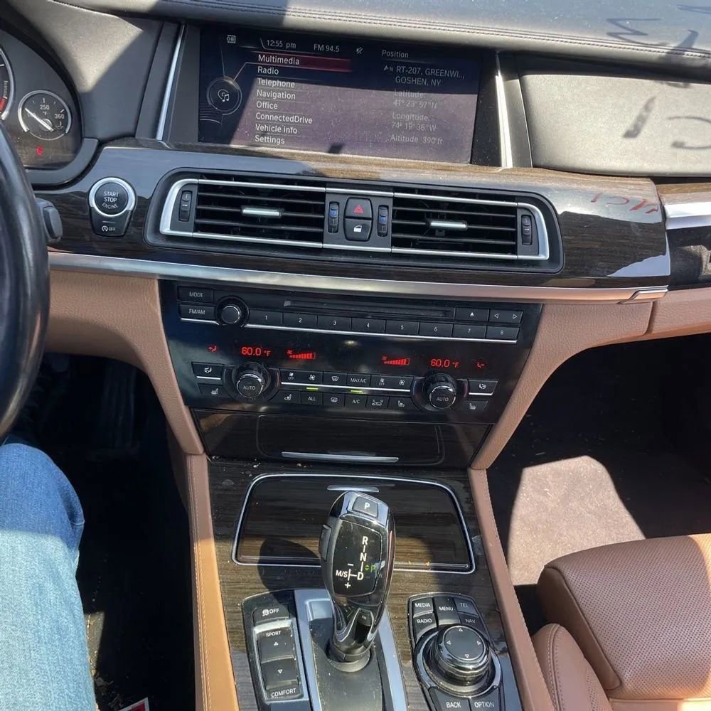 Used 2013 BMW 750Li xDrive AWD/4WD image 27