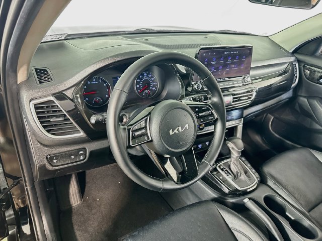 Used 2023 Kia Seltos EX AWD/4WD image 17