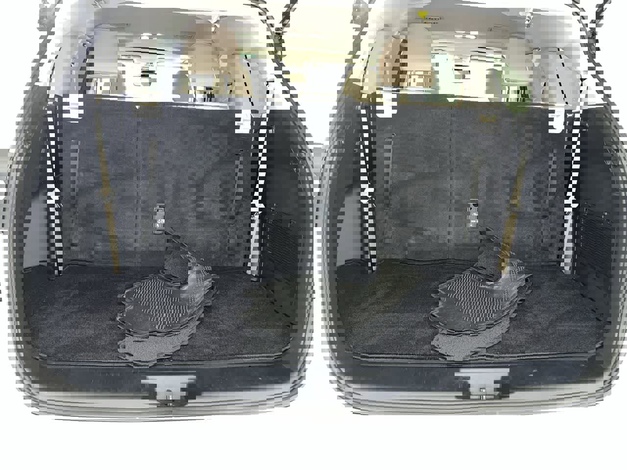 Used 2023 Toyota Highlander XLE image 28