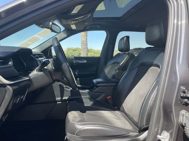 Used 2021 Jeep Grand Cherokee L Laredo image 18