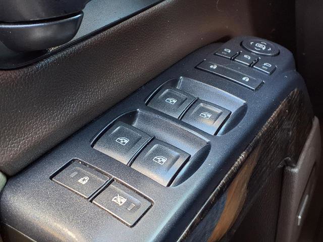 Used 2015 GMC Sierra 2500 Denali w/ Duramax Plus Package image 16