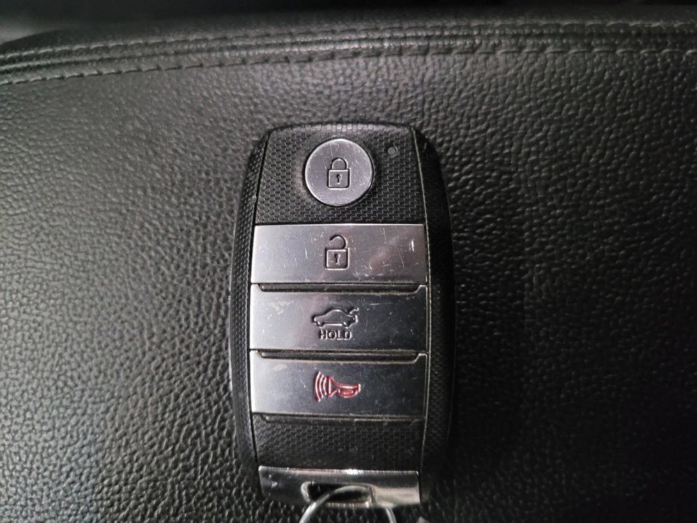 Used 2016 Kia Optima EX image 32