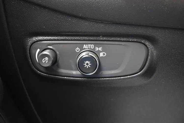 Used 2022 Chevrolet Equinox LT FWD image 22