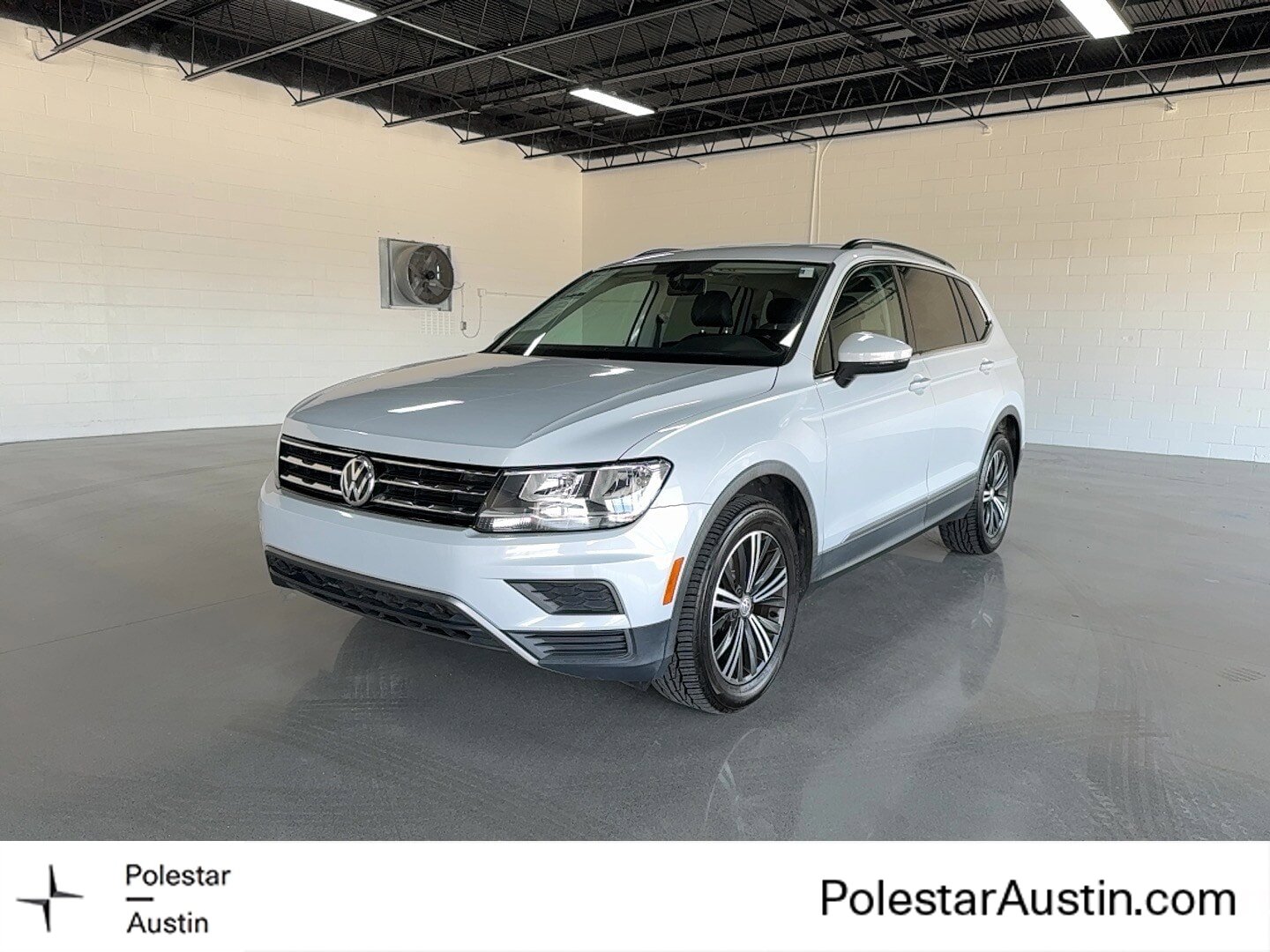 Used 2018 Volkswagen Tiguan SE w/ 18" Alloy Wheels Package