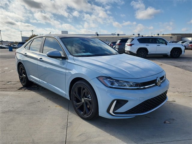 New 2026 Volkswagen Jetta SE