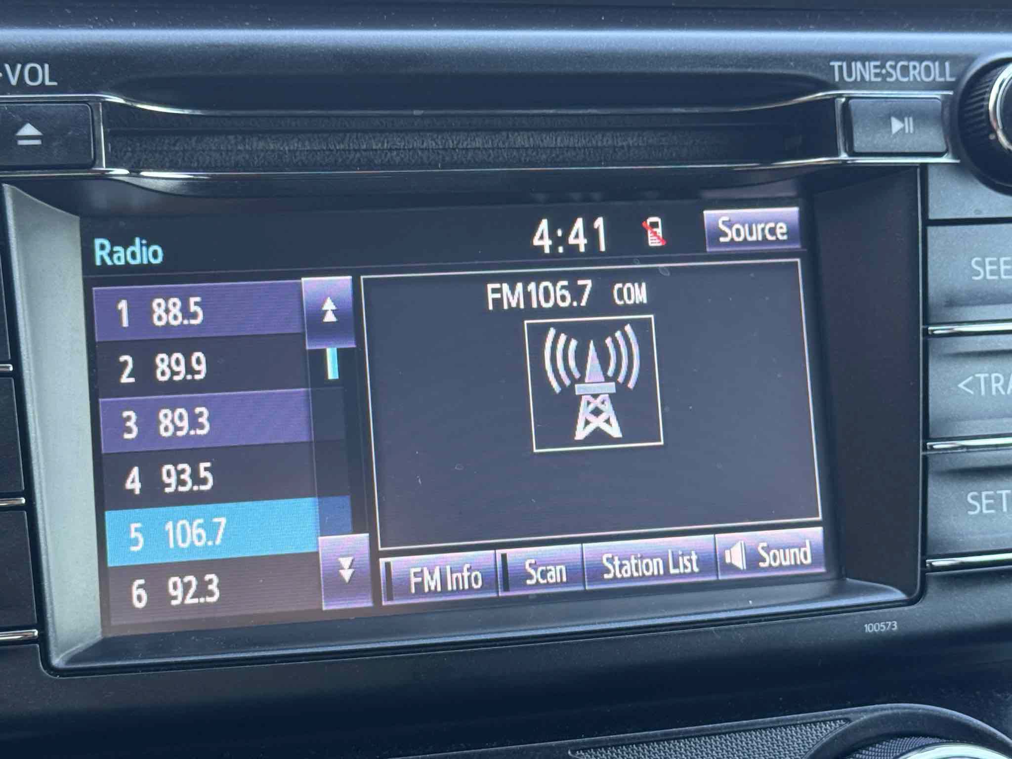 Used 2018 Toyota RAV4 LE w/ All Weather Liner Package FWD image 44