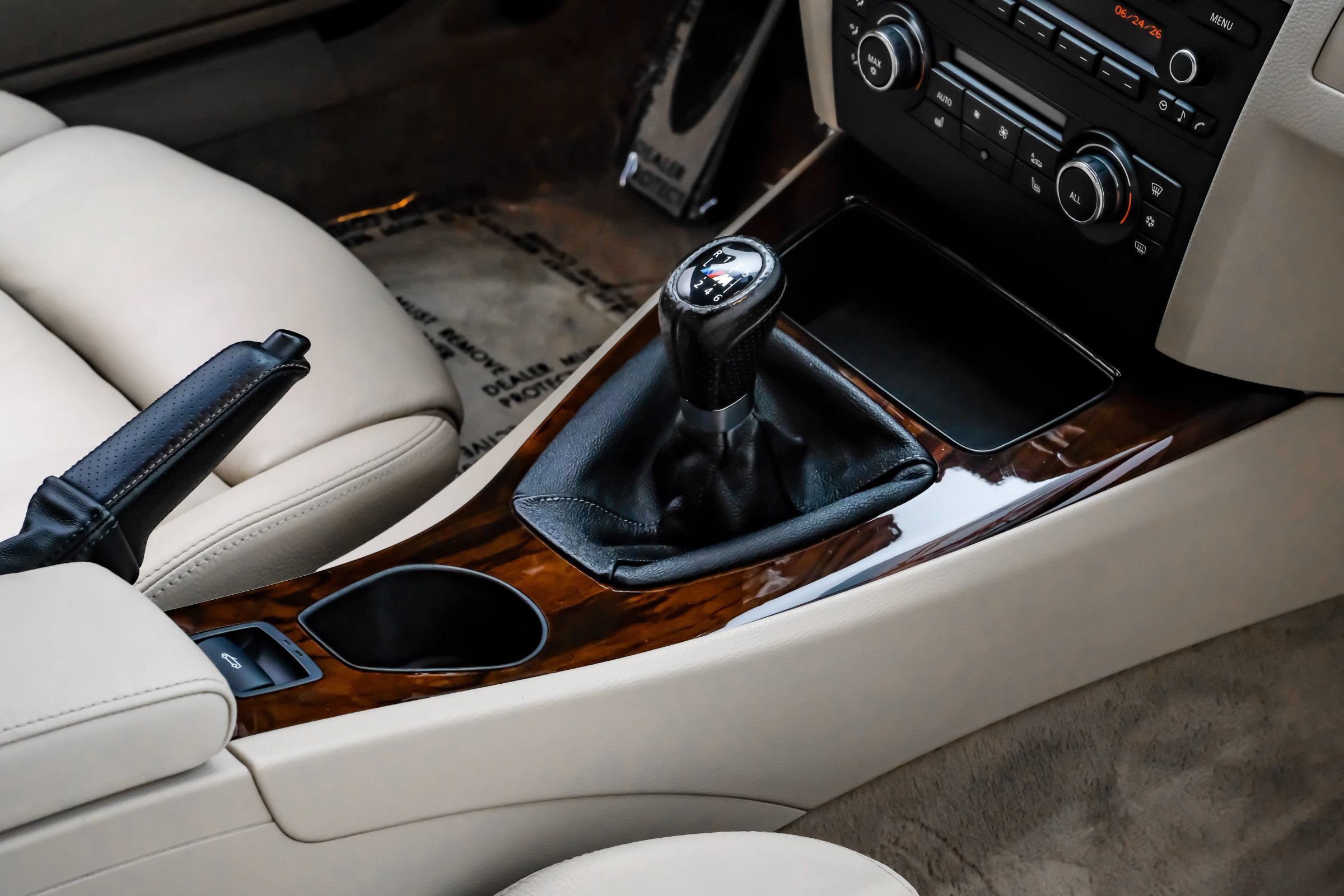 Used 2012 BMW 328i Convertible w/ M Sport Pkg RWD image 15
