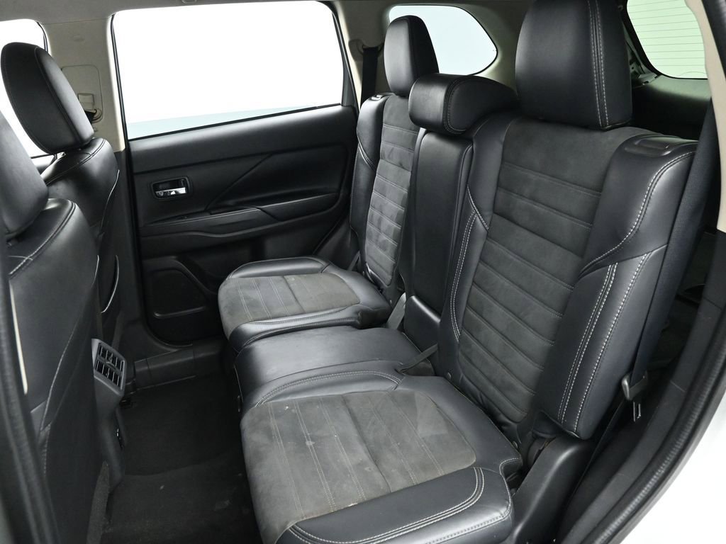 Used 2020 Mitsubishi Outlander SEL image 15