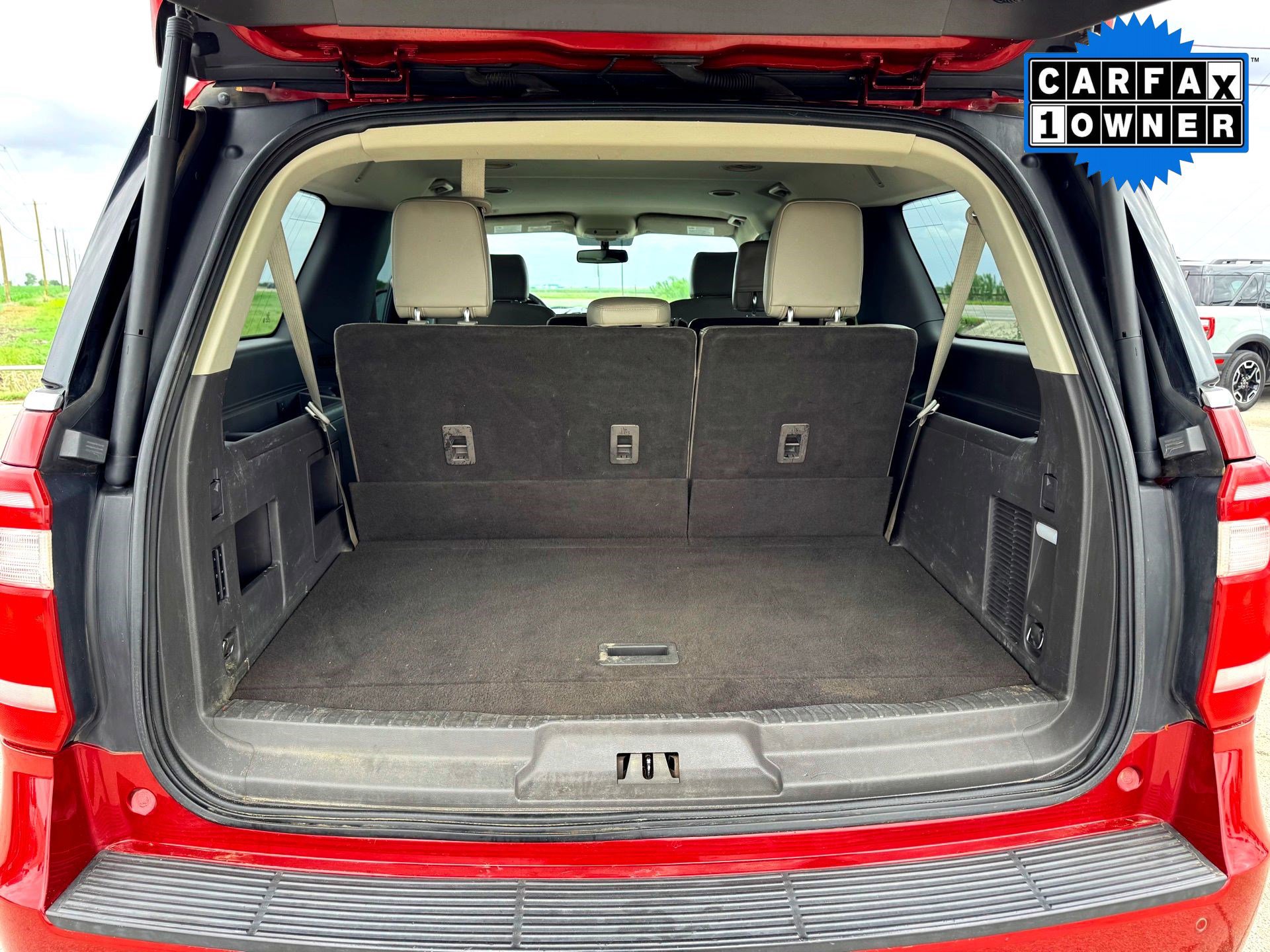 Used 2018 Ford Expedition Max XLT w/ Equipment Group 202A image 8