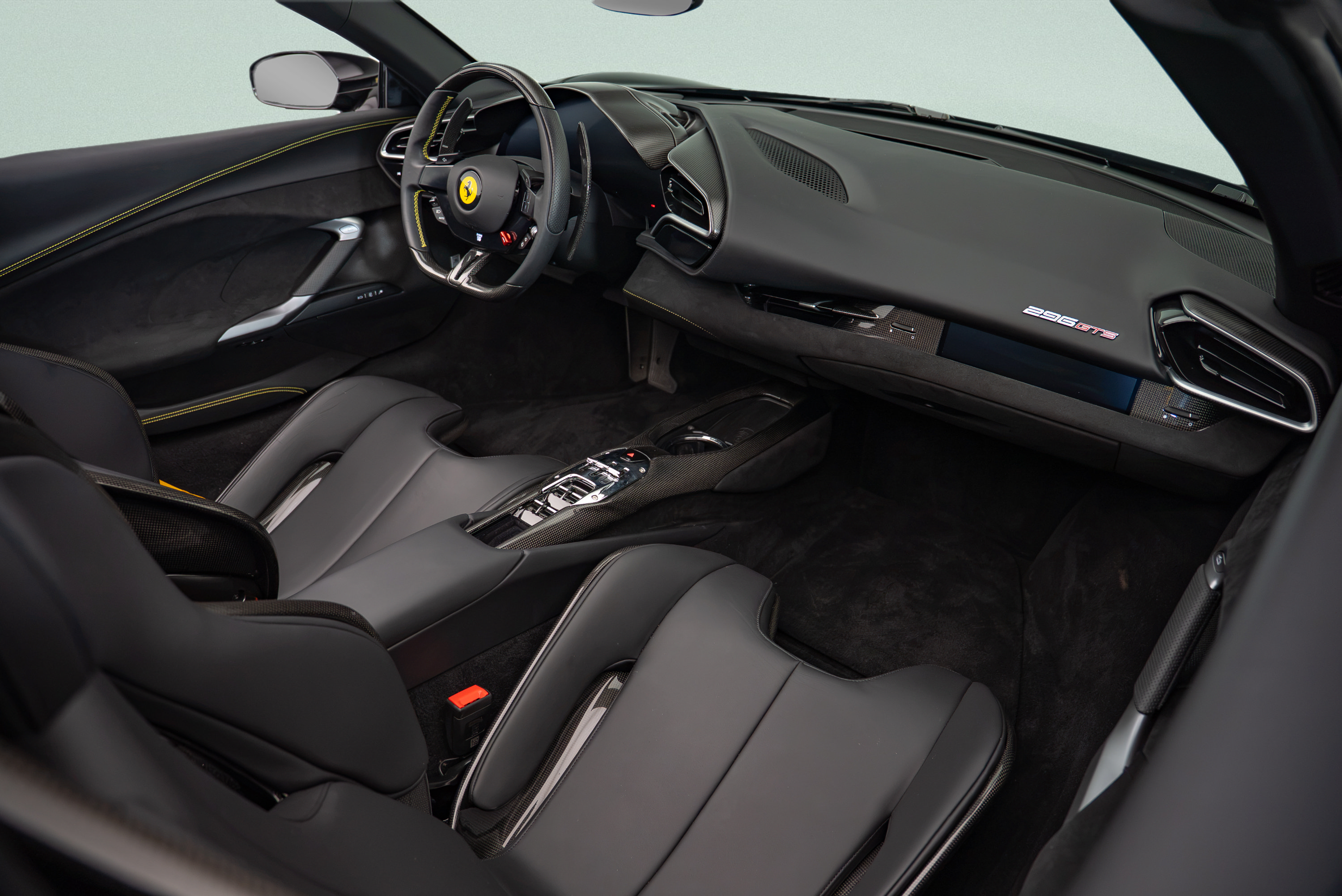Used 2024 Ferrari 296 GTS RWD image 9