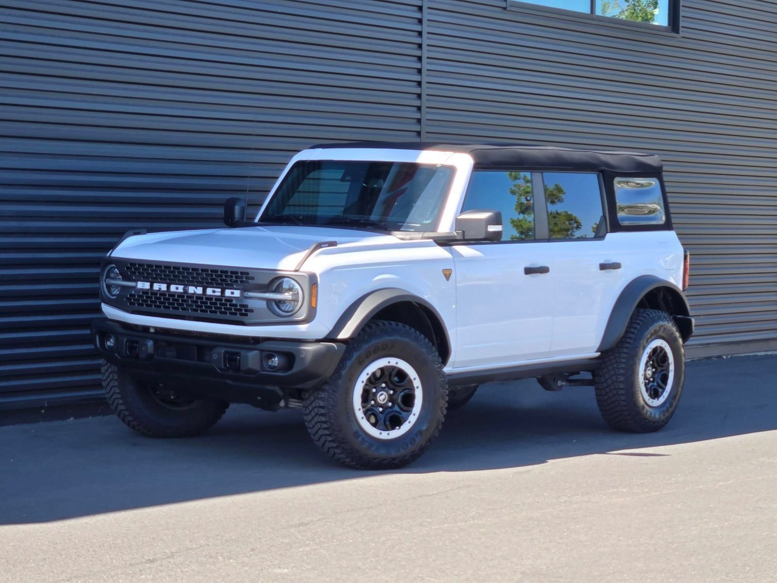 Used 2023 Ford Bronco Badlands w/ Sasquatch Package