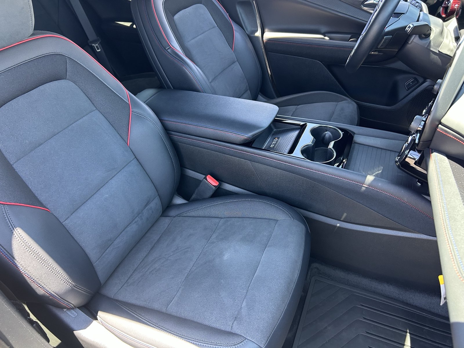Certified 2025 Chevrolet Blazer EV RS AWD/4WD image 11