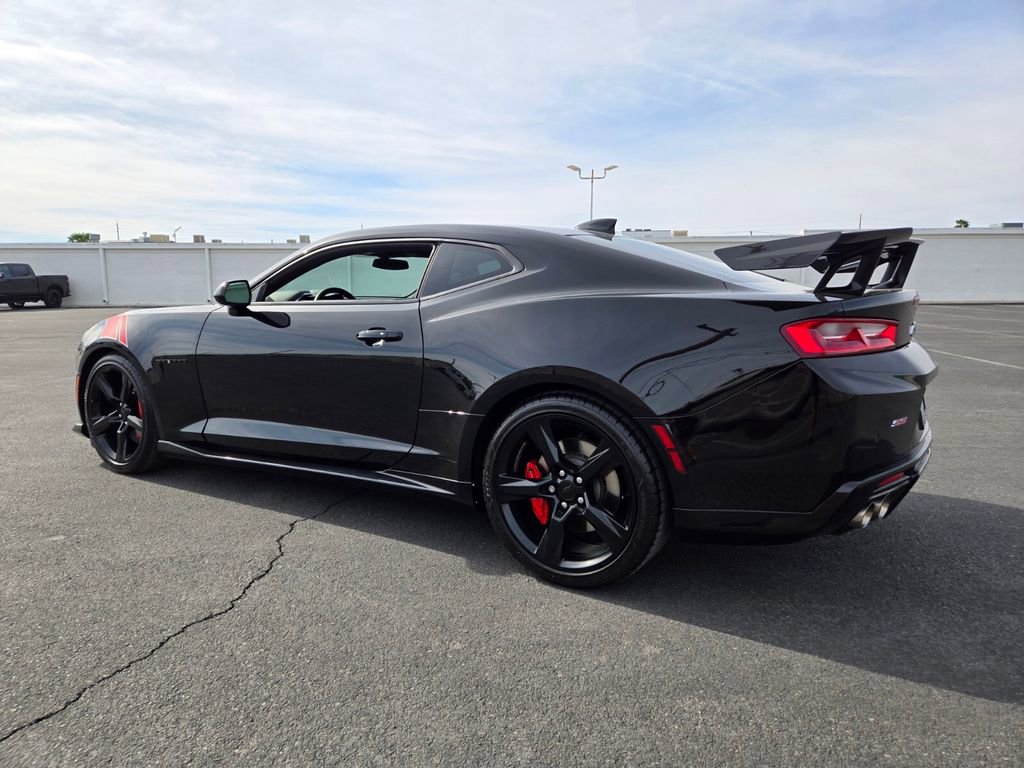 Used 2018 Chevrolet Camaro SS w/ LPO, Ground Effects Package image 4