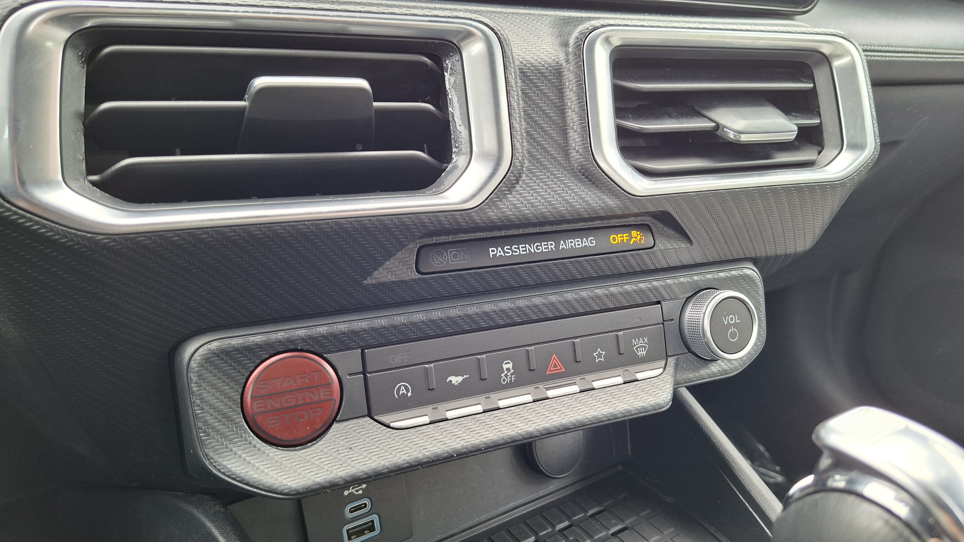 Used 2024 Ford Mustang Premium RWD image 15