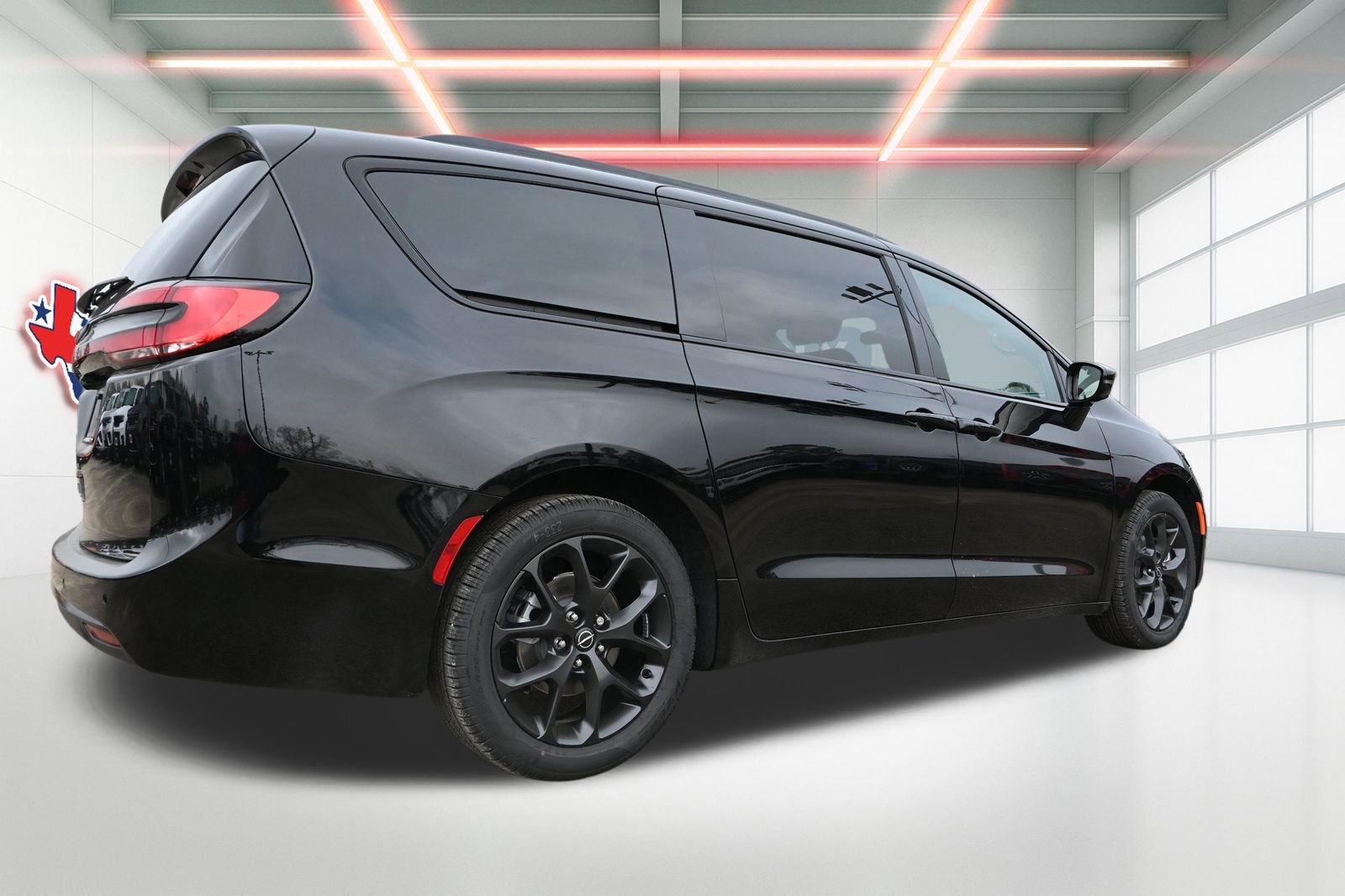 New 2026 Chrysler Pacifica Select image 3