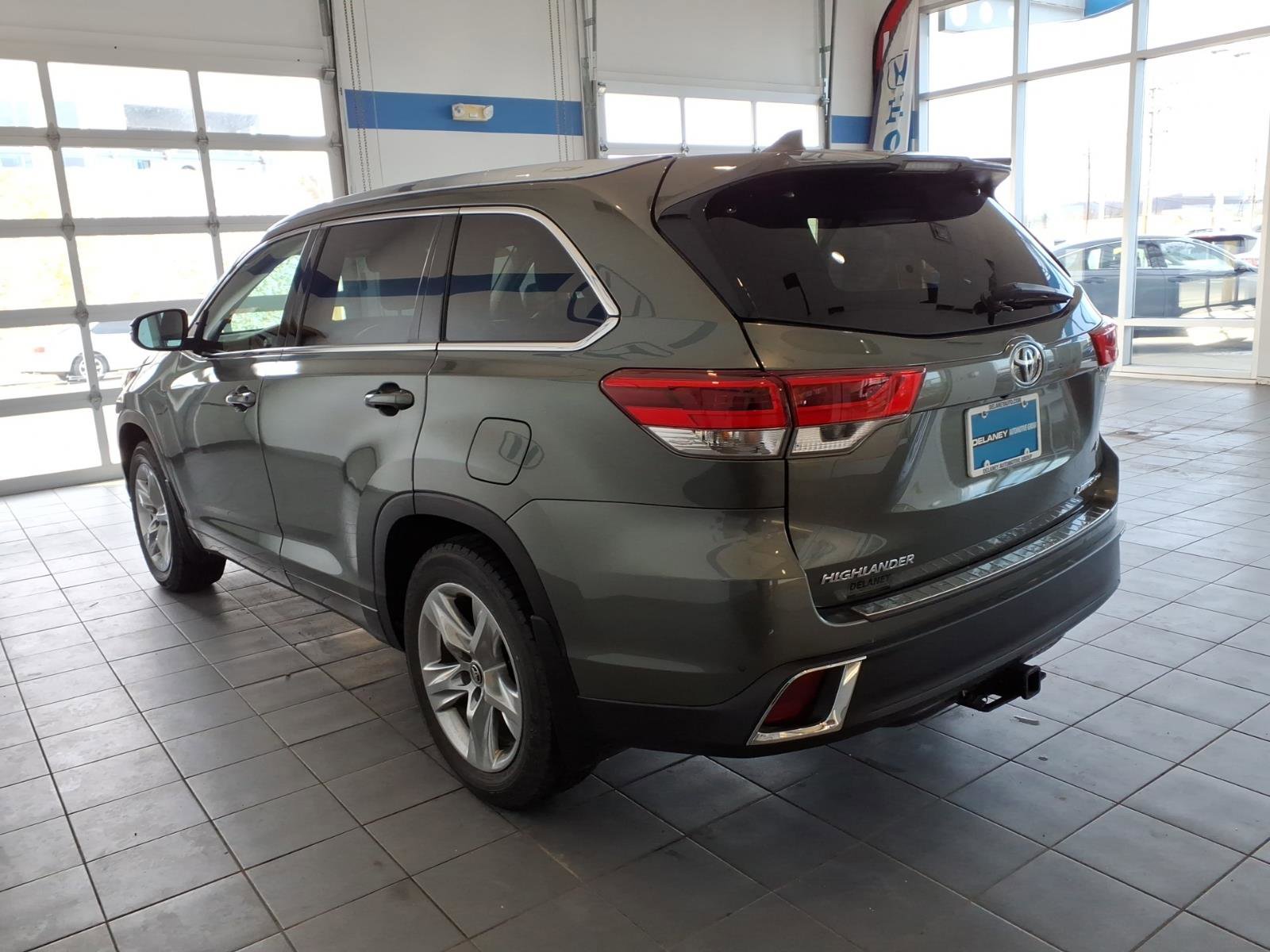 Used 2019 Toyota Highlander Limited image 7