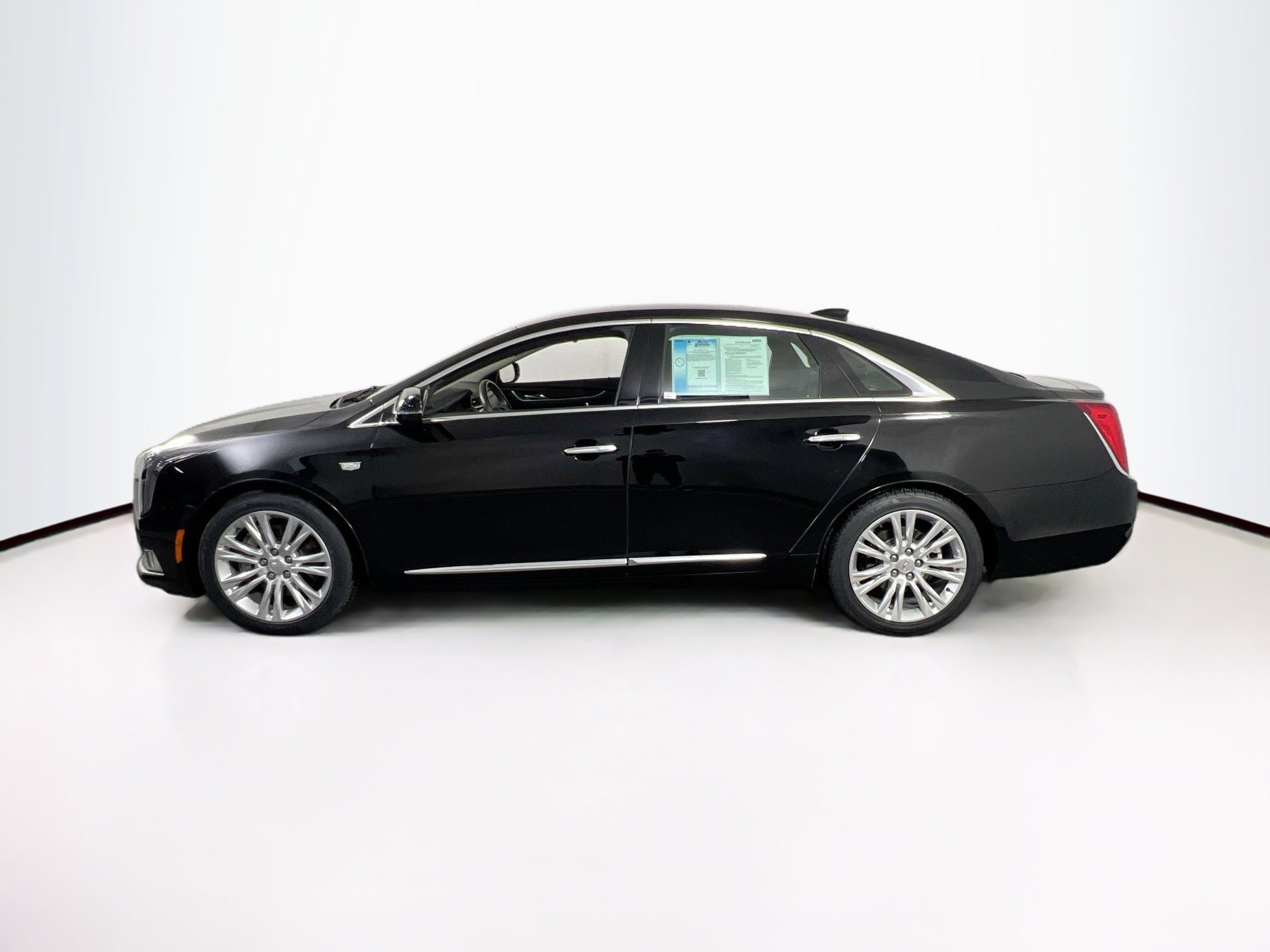 Used 2018 Cadillac XTS Luxury image 8