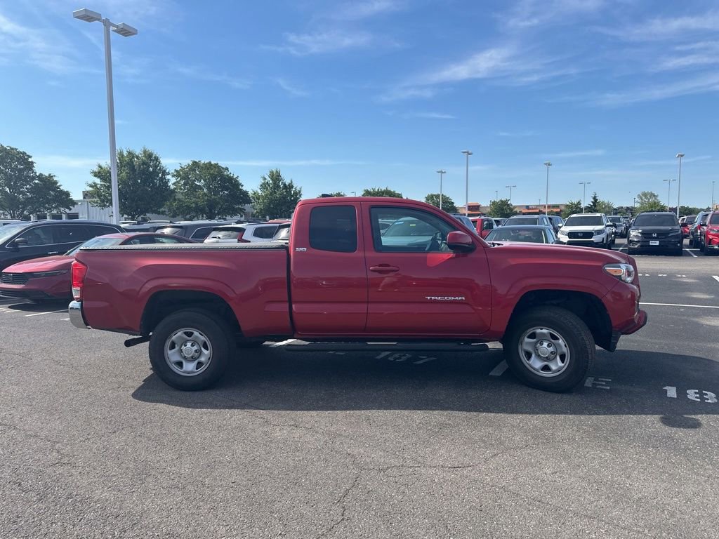Used 2016 Toyota Tacoma SR5 w/ Towing Package AWD/4WD image 13