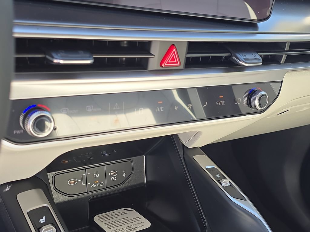 New 2026 Kia Sorento EX image 25