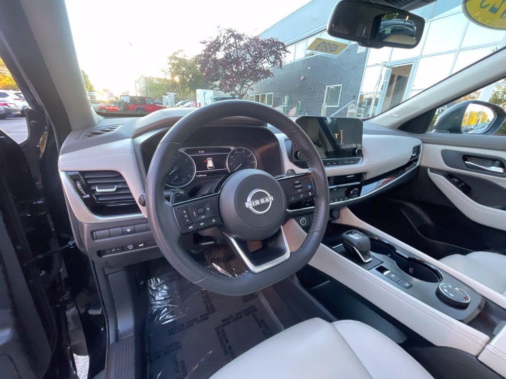 Certified 2023 Nissan Rogue SL w/ SL Premium Package AWD/4WD image 9
