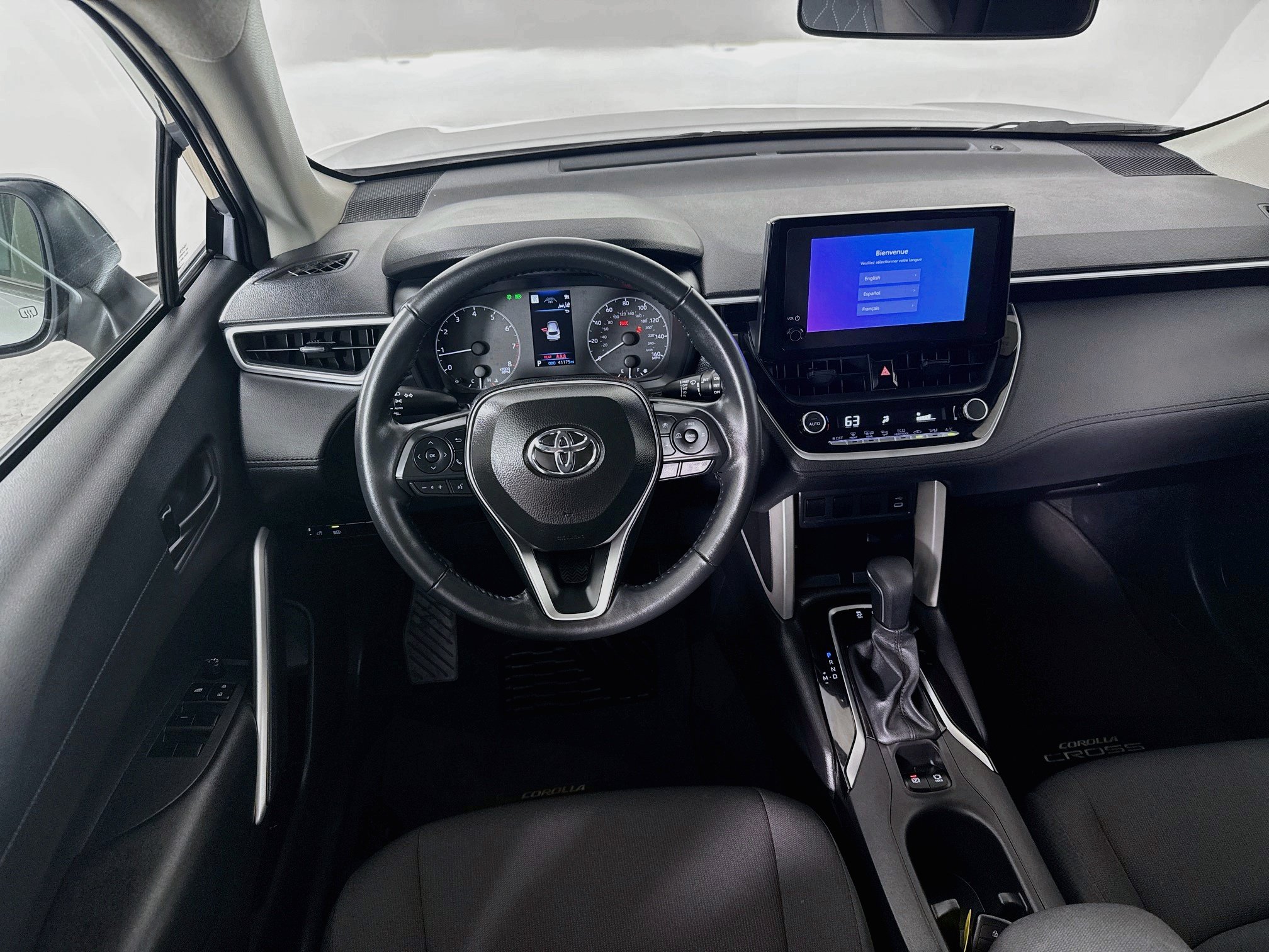 Certified 2025 Toyota Corolla Cross LE FWD image 22
