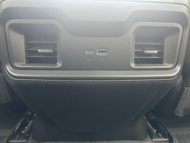 Used 2024 Chevrolet Silverado 1500 LT Trail Boss w/ Convenience Package II AWD/4WD image 19