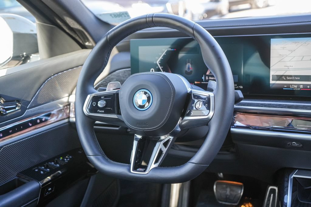 Used 2026 BMW 750e xDrive AWD/4WD image 13