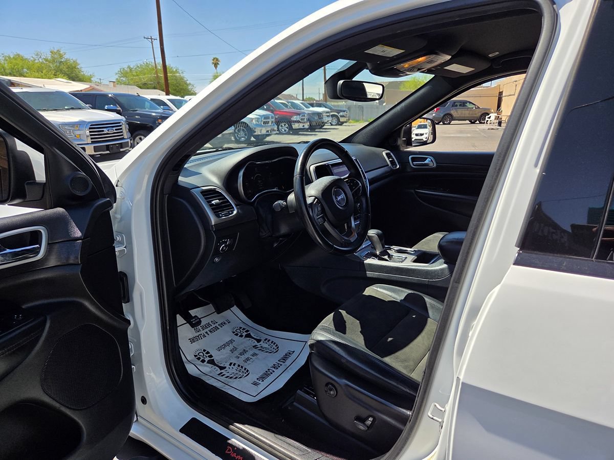 Used 2018 Jeep Grand Cherokee Altitude RWD image 40