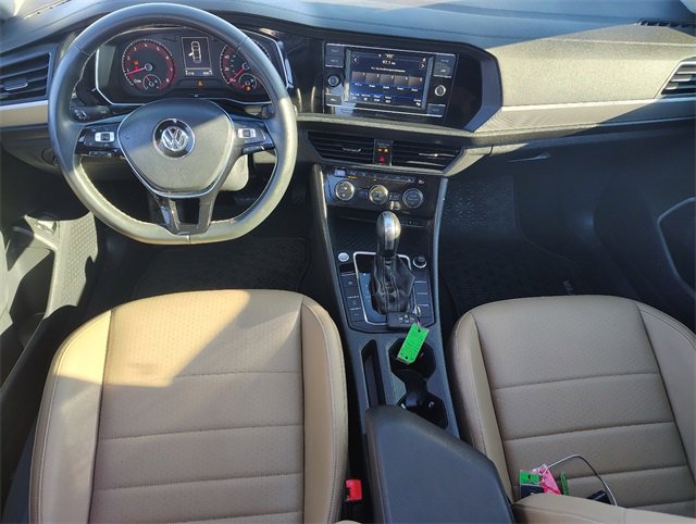 Used 2021 Volkswagen Jetta SE w/ SE Cold Weather Package image 17