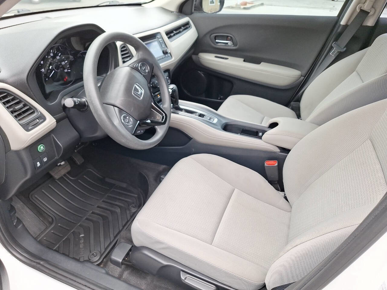 Used 2022 Honda HR-V LX image 3
