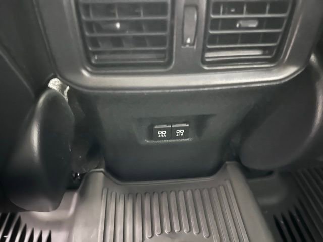 Used 2021 Toyota RAV4 XLE Premium image 18