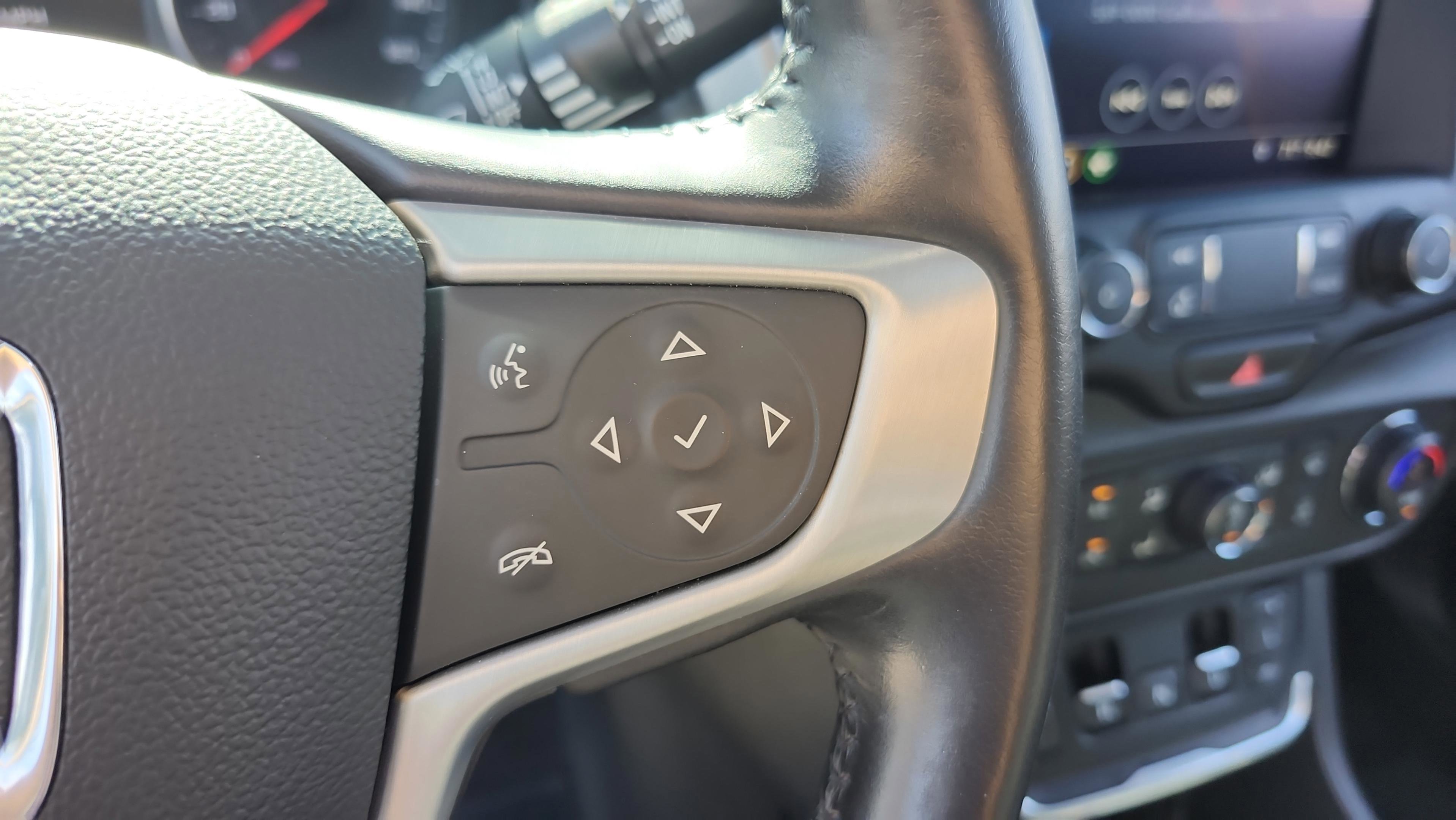 Used 2021 GMC Terrain SLT image 29